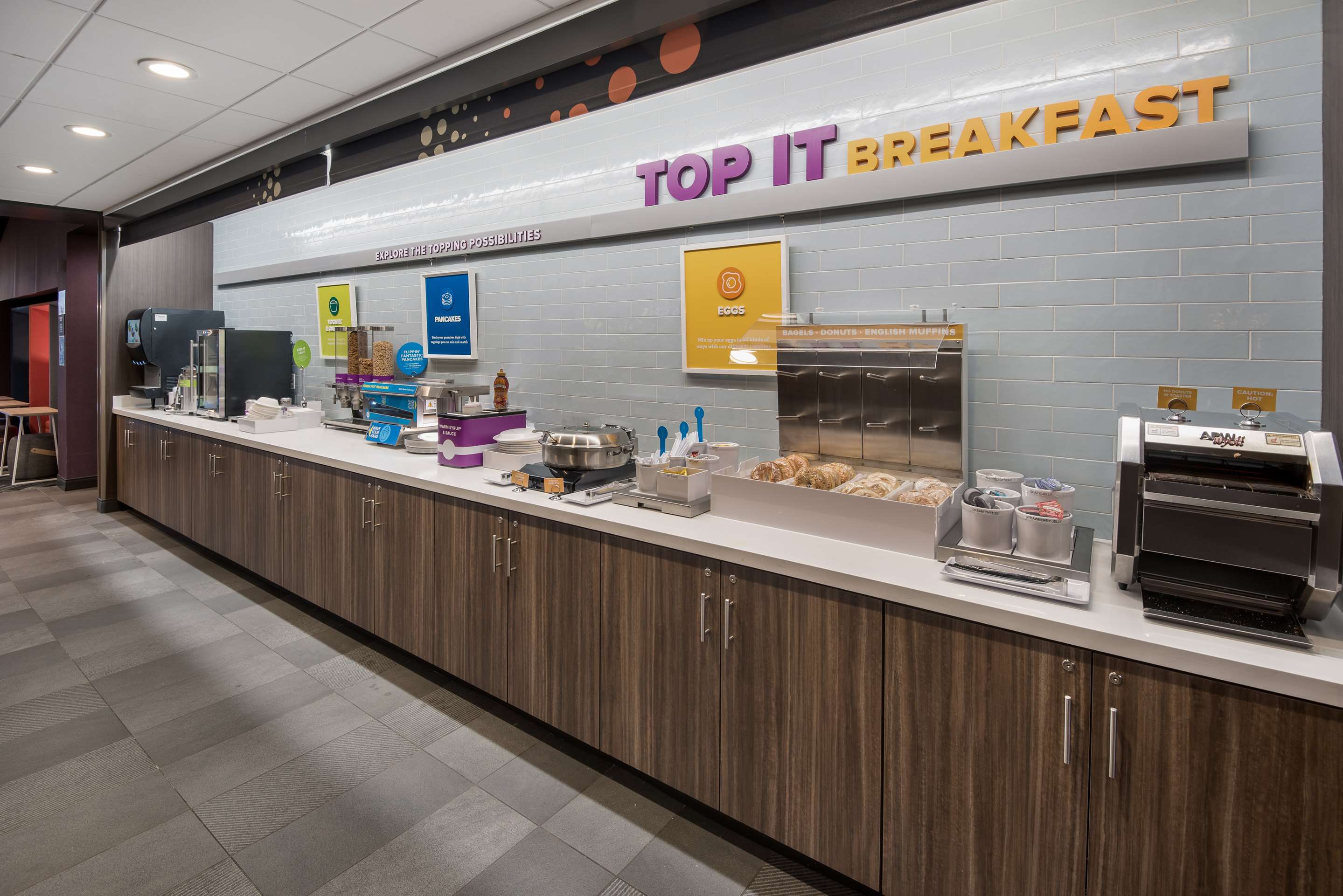 Breakfast Area | Tru by Hilton Warsaw