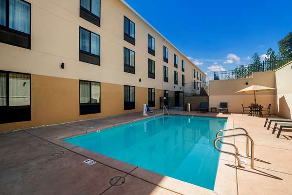 Pool - Best Western Colfax Hotel