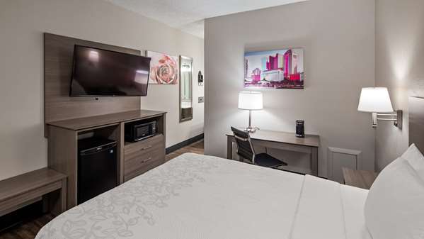  - SureStay Hotel by Best Western Findlay - I-75, Exit 157