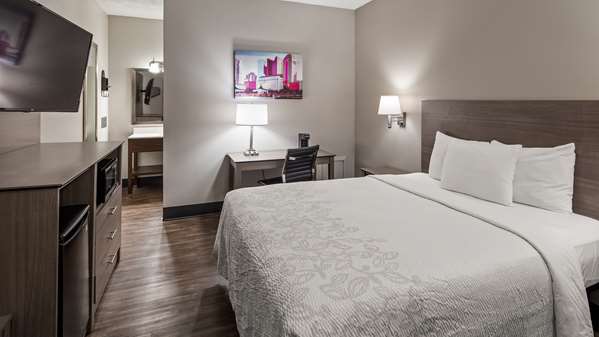  - SureStay Hotel by Best Western Findlay - I-75, Exit 157