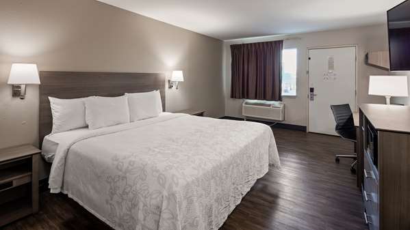  - SureStay Hotel by Best Western Findlay - I-75, Exit 157