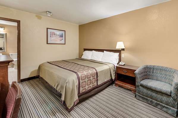  - Rodeway Inn West Columbus - I-70, Exit 91
