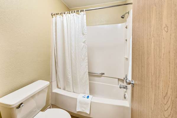  - Rodeway Inn West Columbus - I-70, Exit 91