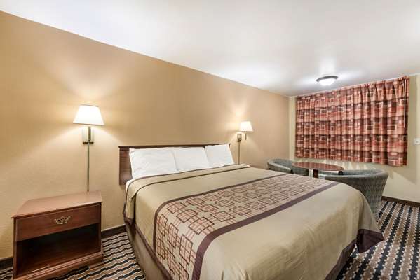  - Rodeway Inn West Columbus - I-70, Exit 91