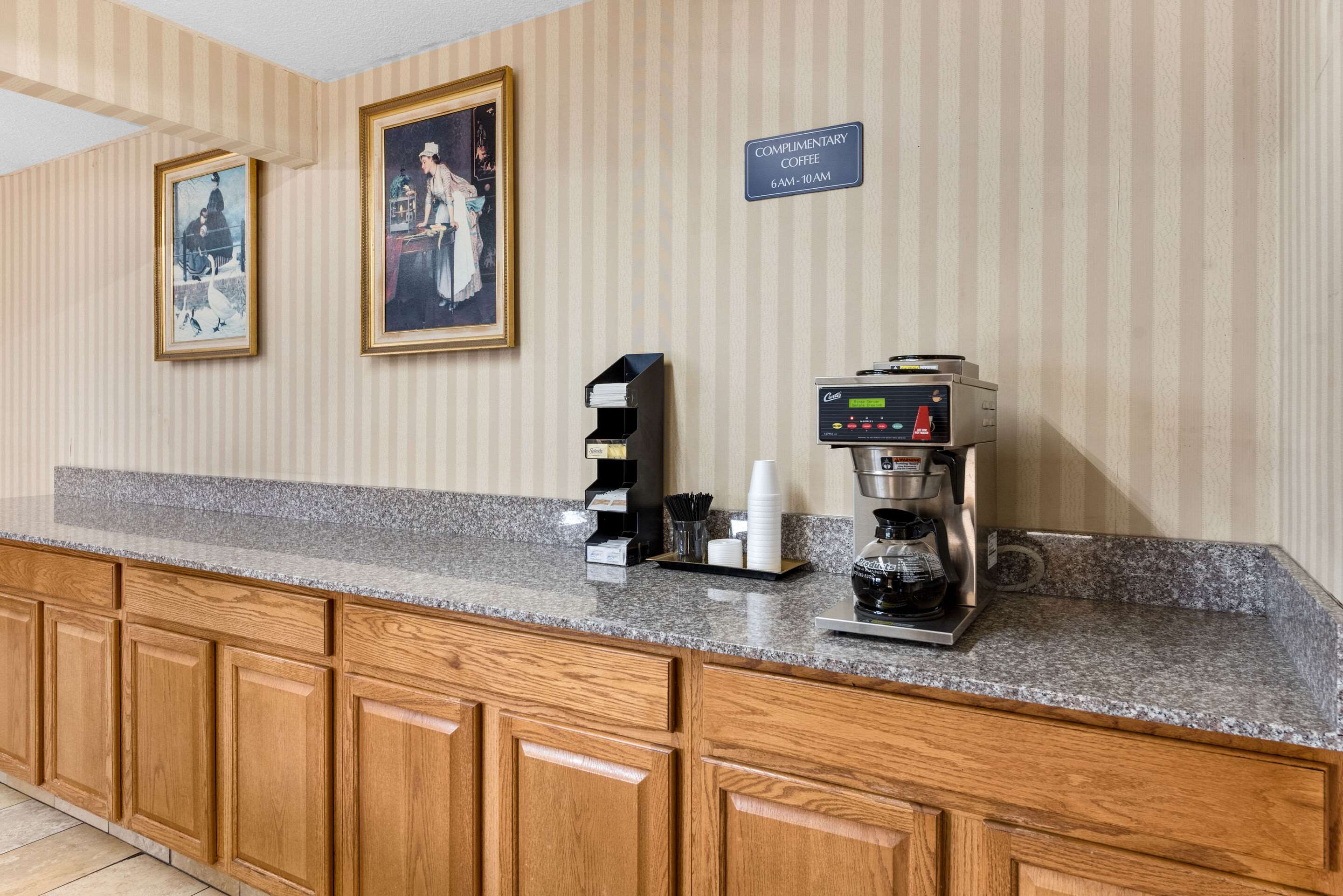Breakfast counter | Rodeway Inn