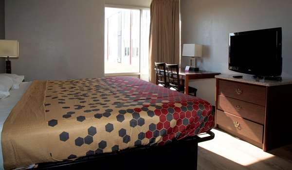  - Econo Lodge Ardmore