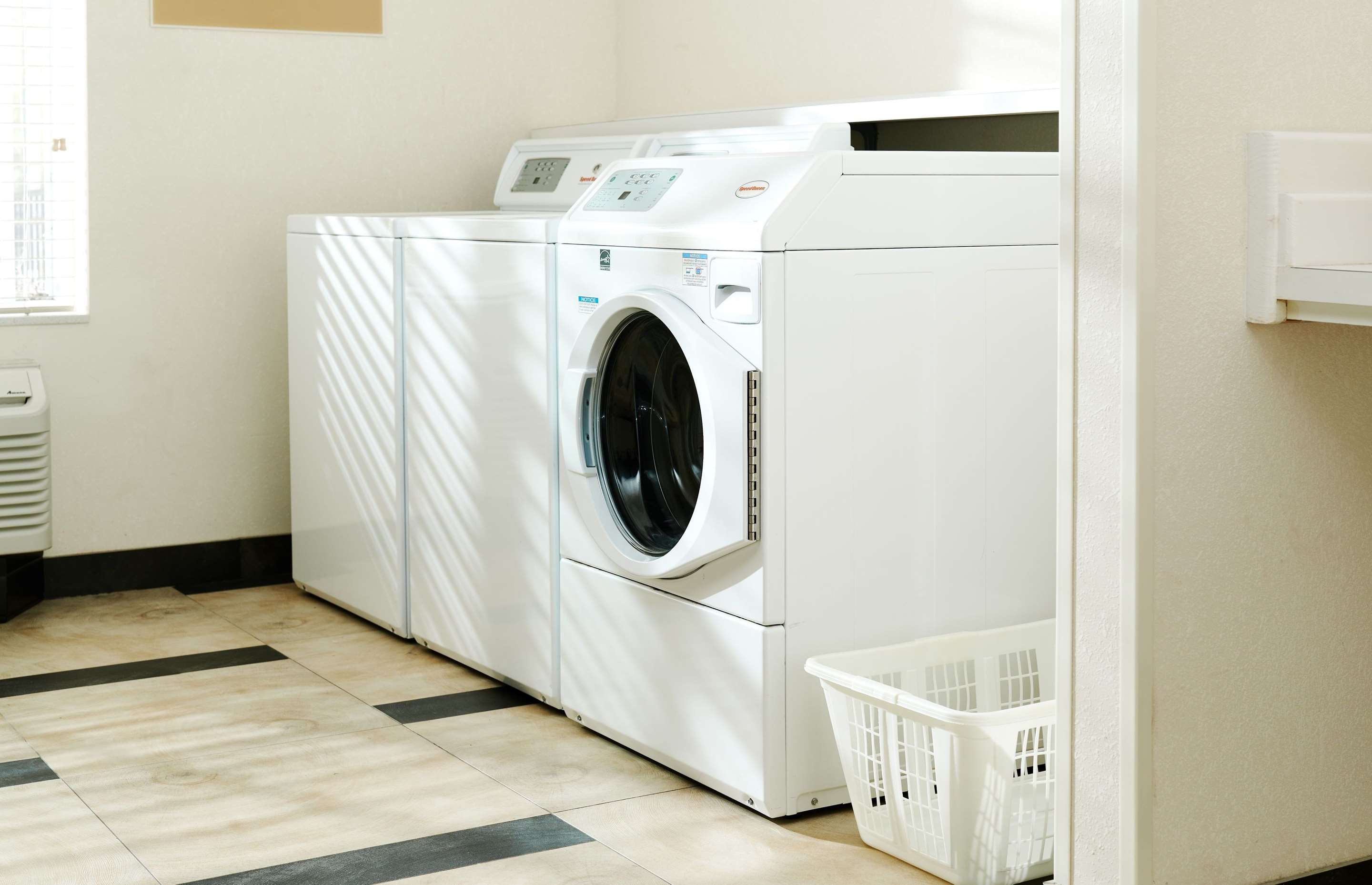 Laundry Facility | Sonesta Simply Suites Dallas Las Colinas