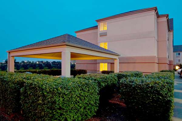 Exterior view - Sonesta Simply Suites Airport Pittsburgh
