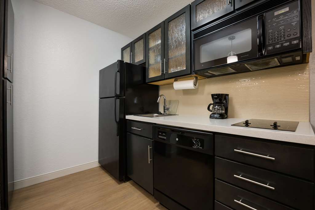 SONESTA SIMPLY HUNTSVILLE-guestroom-Guest Room,Guest Room Amenity,Kitchen/Kitchenette,Suite,On-Site.jpg
