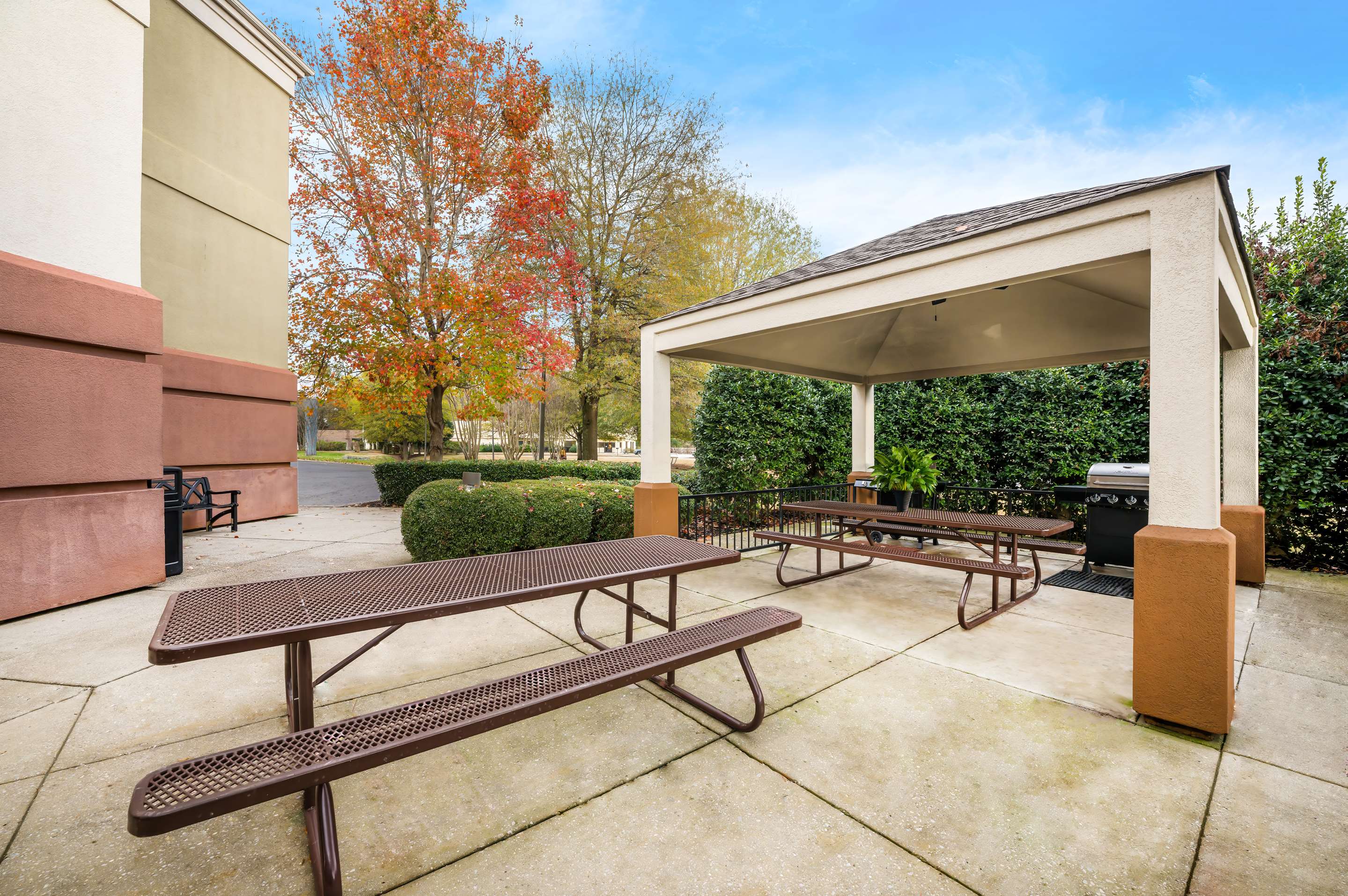 The BBQ Gazebo