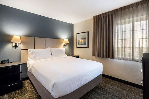 Suite - Sonesta Simply Suites Warren