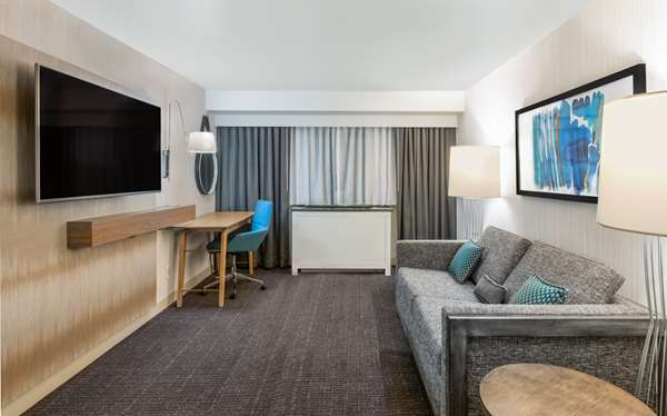 Suite - Sonesta Hotel Downtown Columbus - I-670, Exit 4