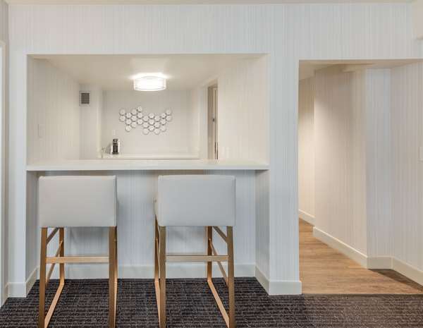 Suite - Sonesta Hotel Downtown Columbus - I-670, Exit 4