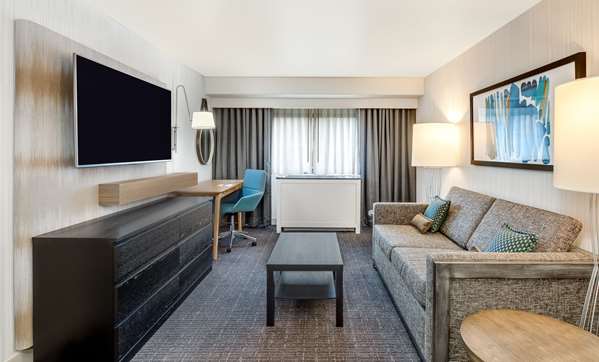 Suite - Sonesta Hotel Downtown Columbus - I-670, Exit 4
