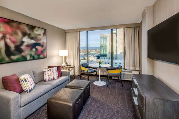 Suite - Sonesta Hotel Downtown Denver