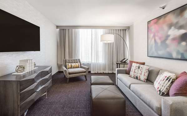Suite - Sonesta Hotel Downtown Denver