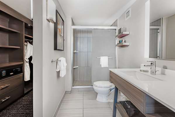 Suite - Sonesta Hotel Downtown Denver