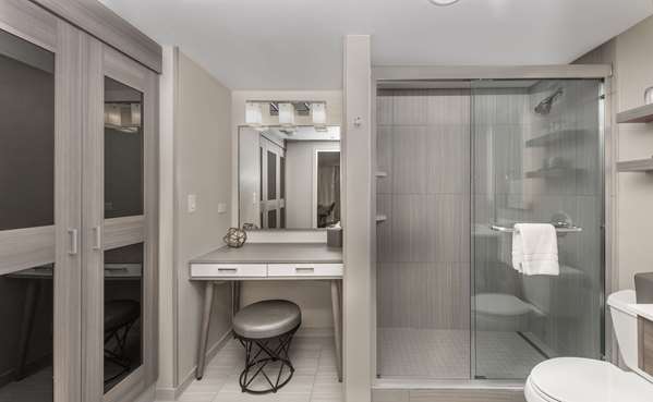 Suite - Sonesta Hotel Downtown Denver