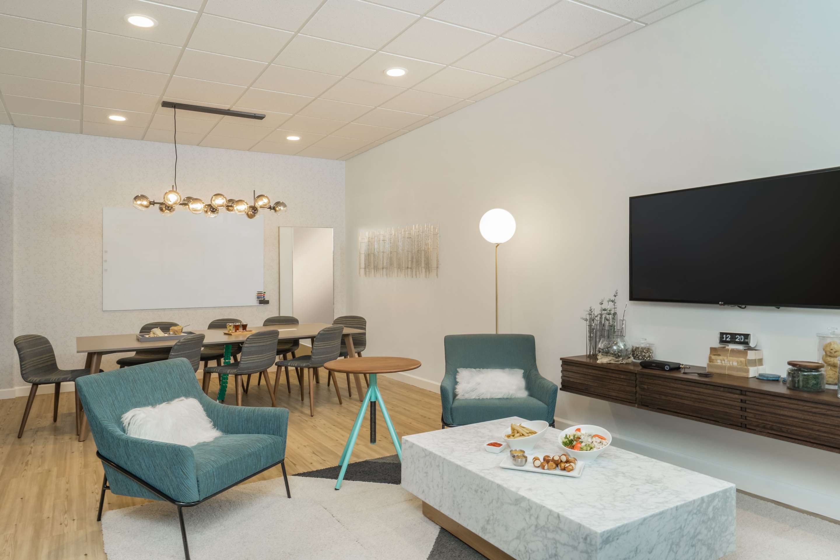 The Huddle | Sonesta Milwaukee West Wauwatosa