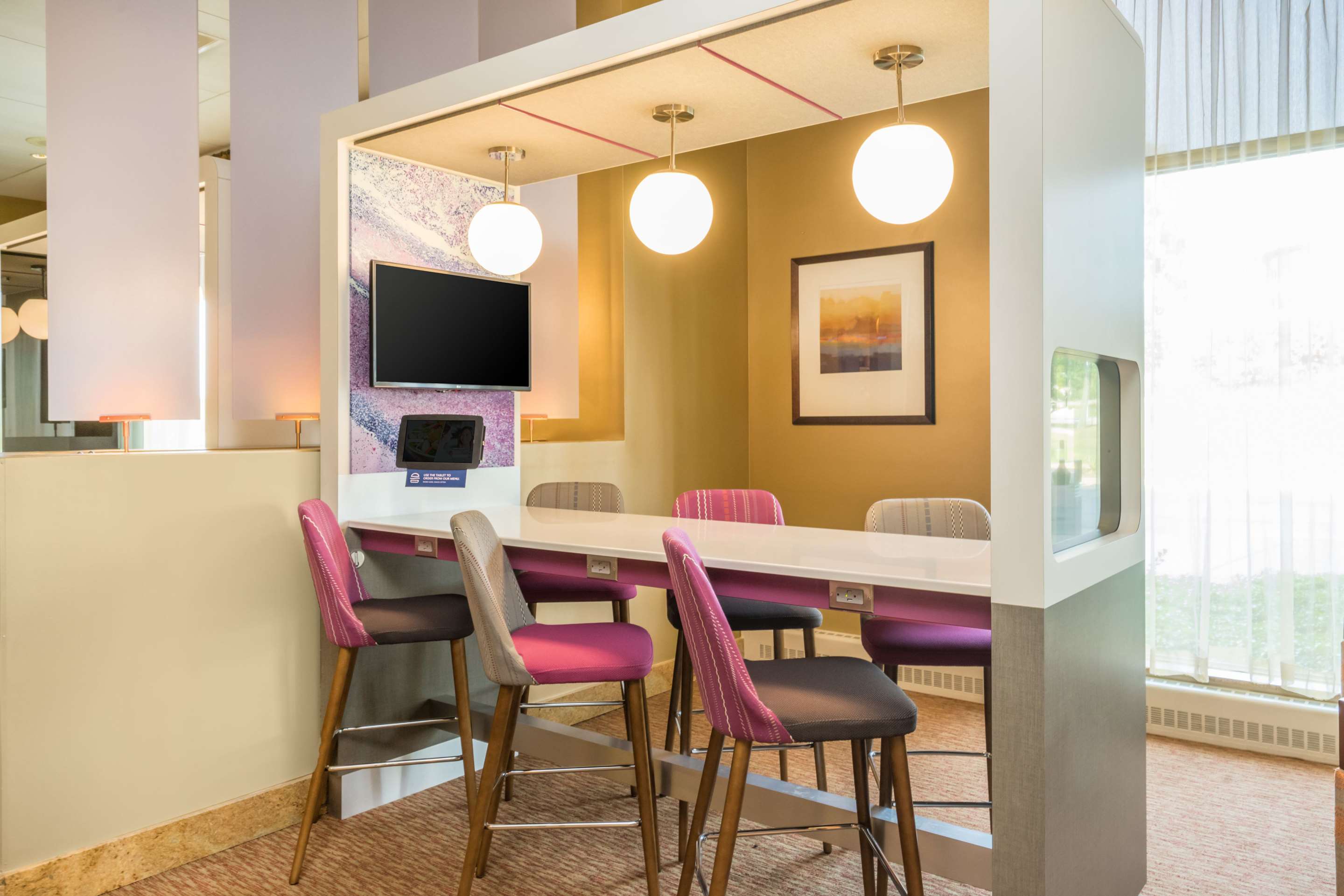 Huddle Spot | Sonesta Milwaukee West Wauwatosa