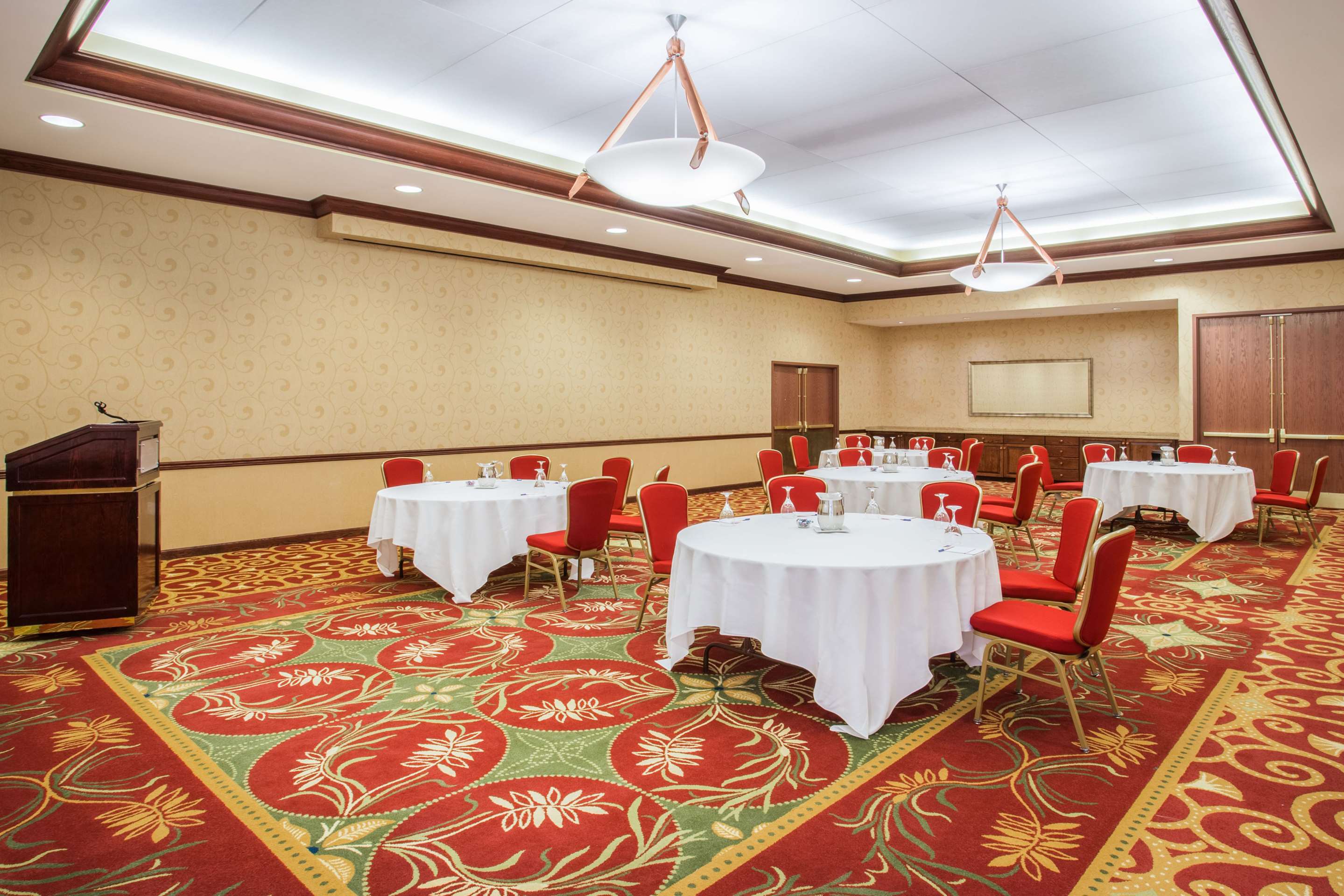 Froedert Meeting Room | Sonesta Milwaukee West Wauwatosa