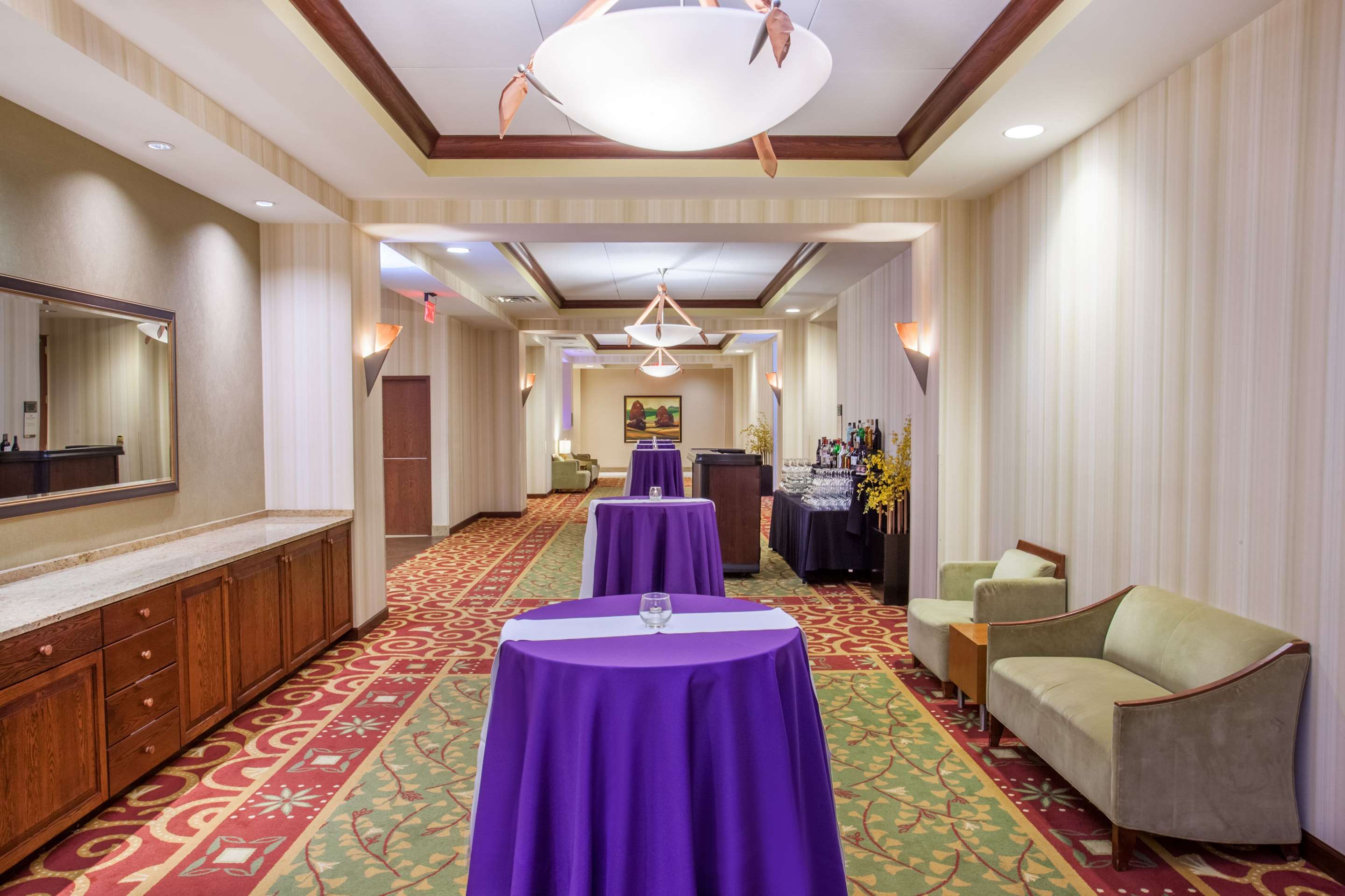 Pre Function Area | Sonesta Milwaukee West Wauwatosa