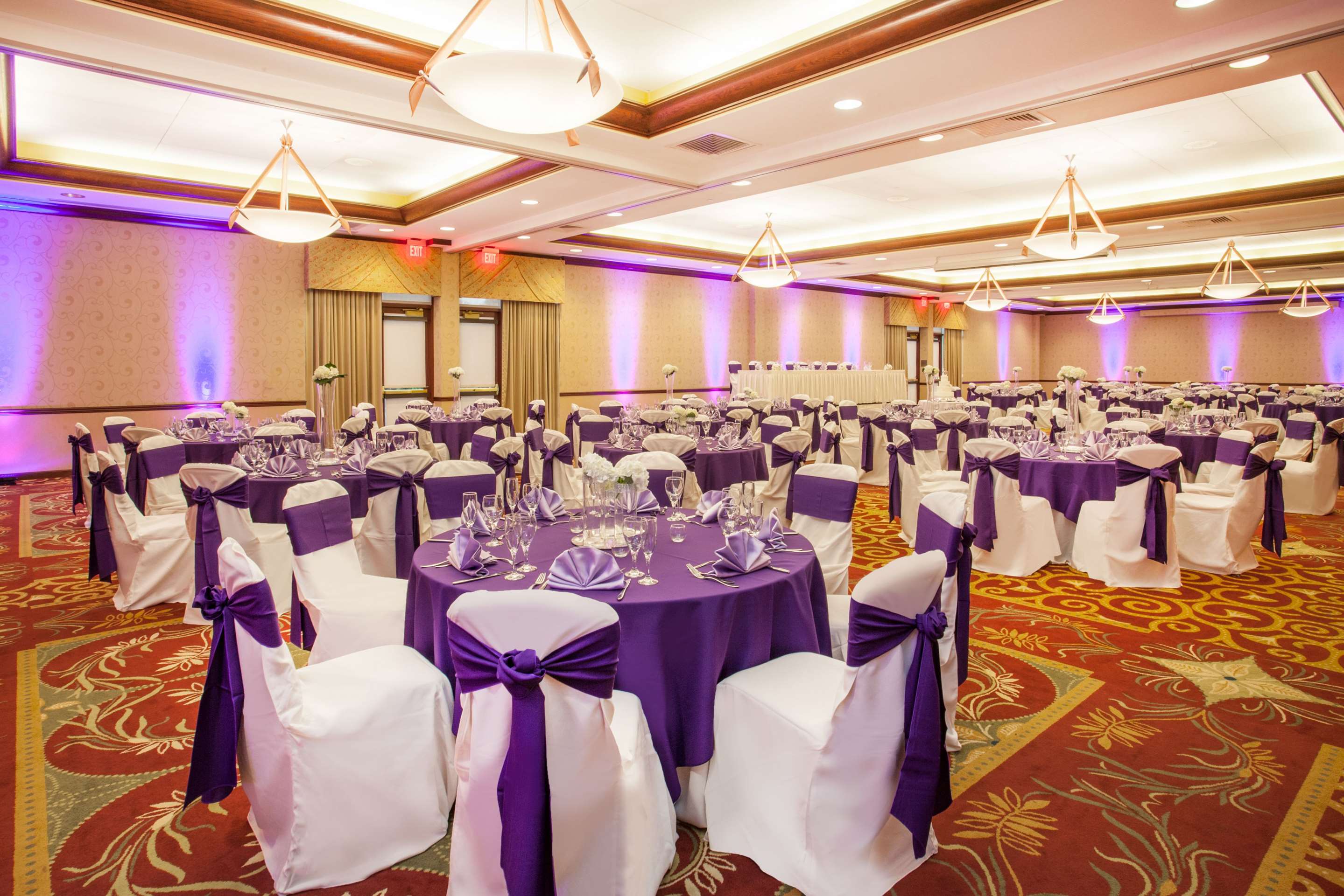 Ballroom Wedding Back Corner | Sonesta Milwaukee West Wauwatosa