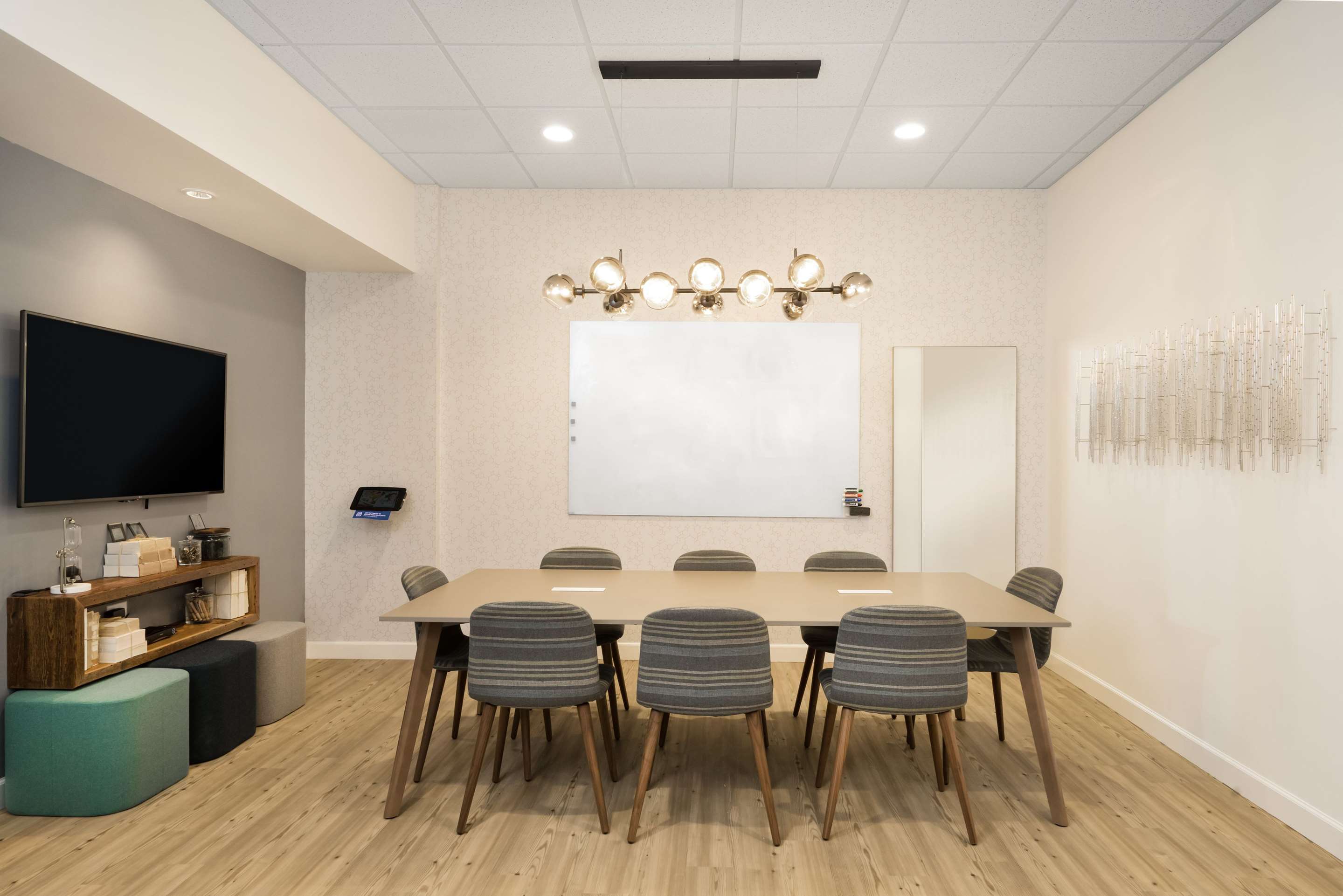 The Huddle | Sonesta Milwaukee West Wauwatosa