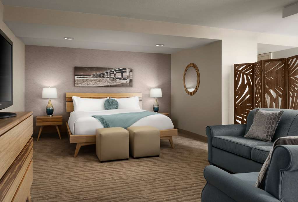 Sonesta Redondo Beach Marina-guestroom-Guest Room,Suite,On-Site.jpg