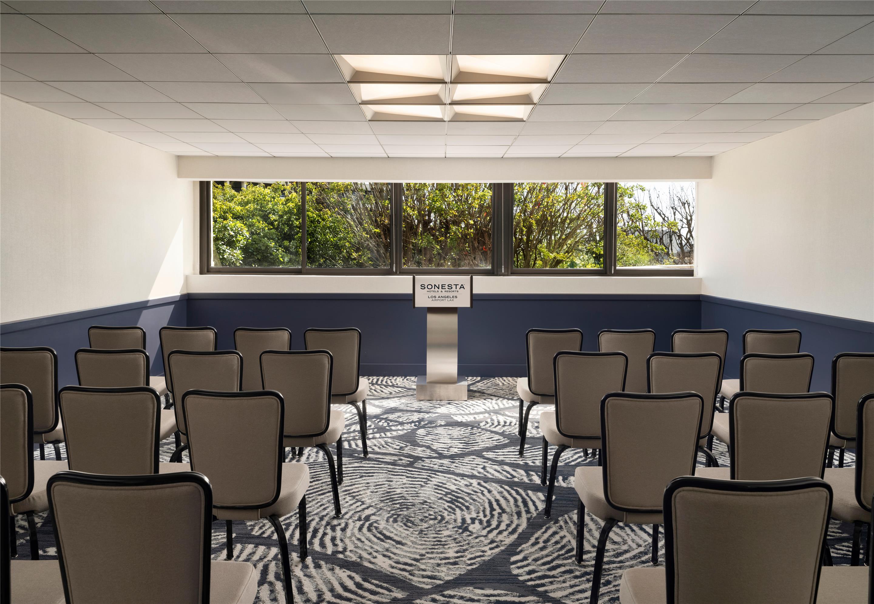 Santa Cruz Theater | Crowne Plaza Los Angeles Airport