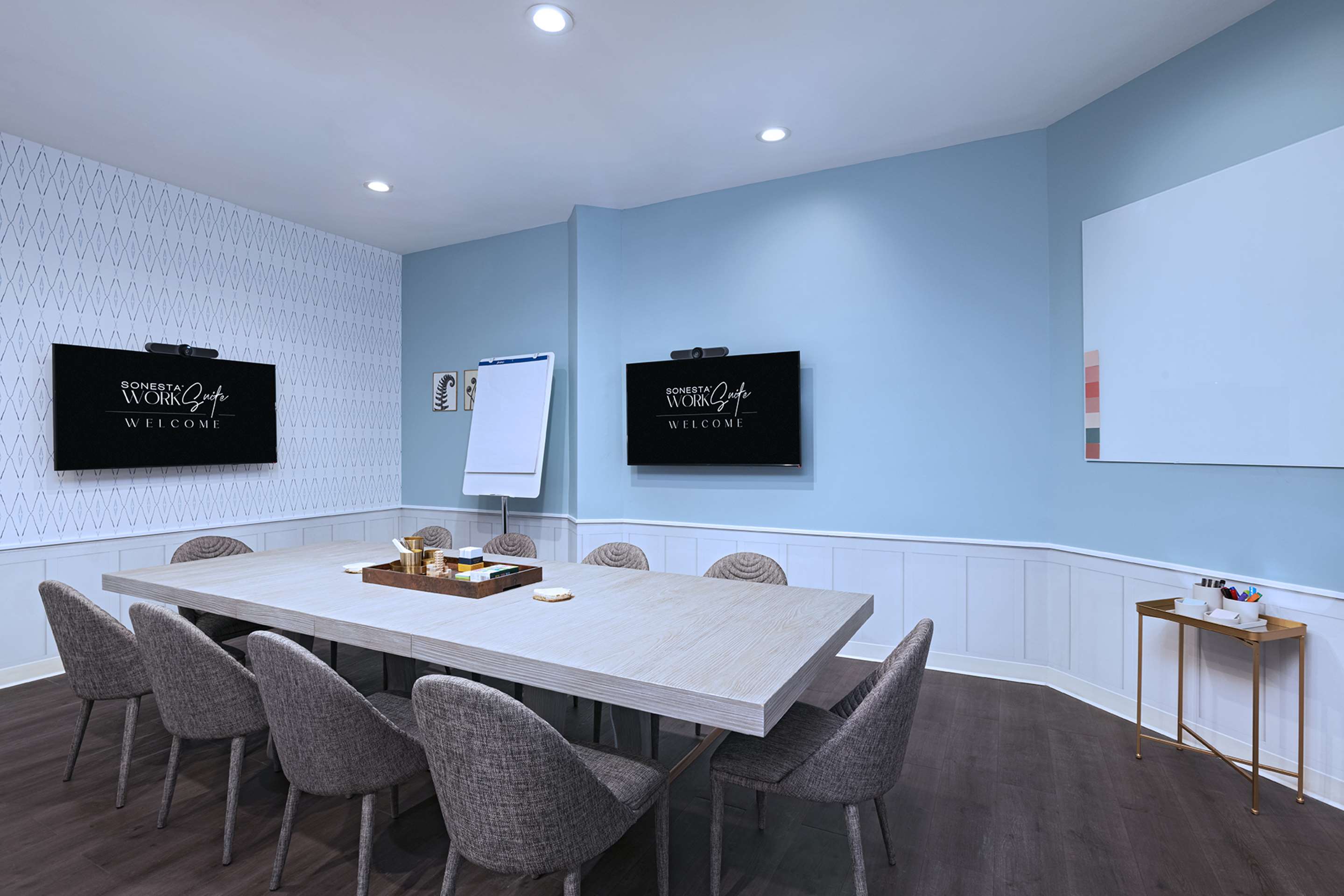 Sonesta Work Suite