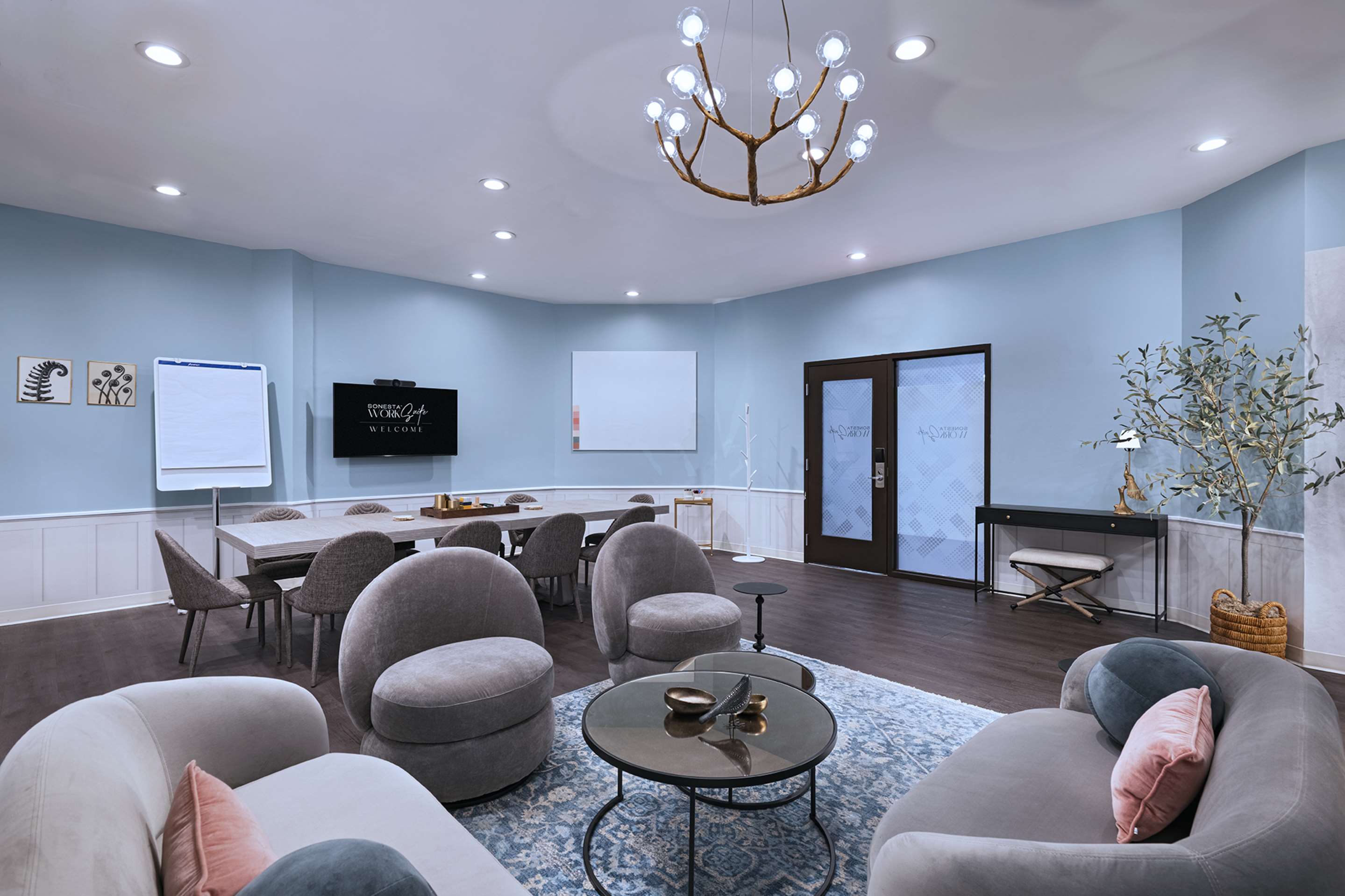 Sonesta Work Suite