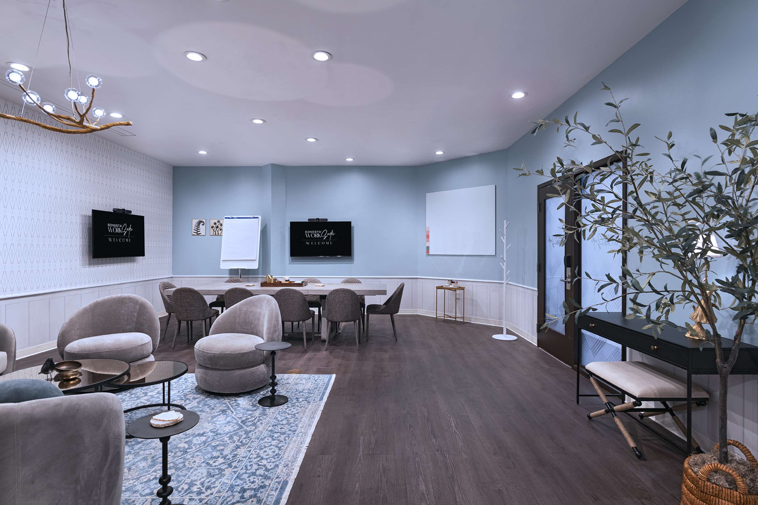 Sonesta Work Suite