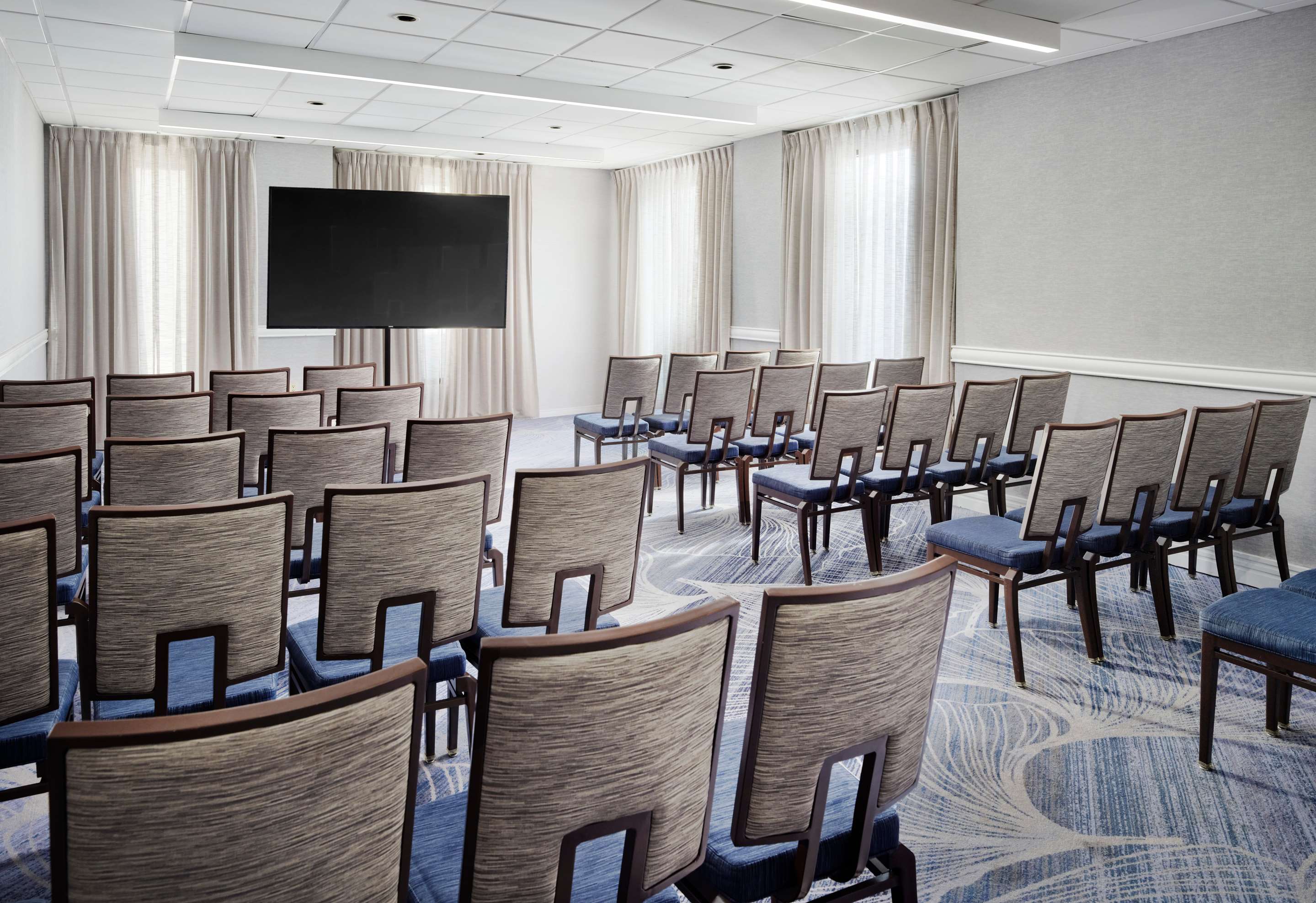 SHR WhitePlains Meetings Pelham TheaterSeating