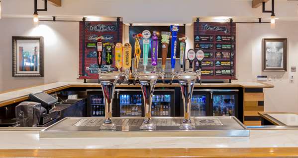 Bar - Sonesta Hotel Anaheim - I-5, Exit 109