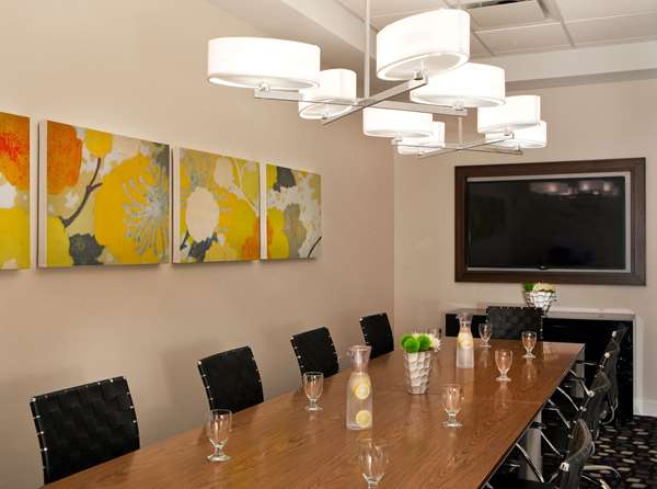  - Sonesta Hotel Airport South Atlanta - I-85, Exit 71