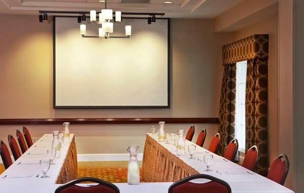  - Sonesta Hotel Airport South Atlanta - I-85, Exit 71