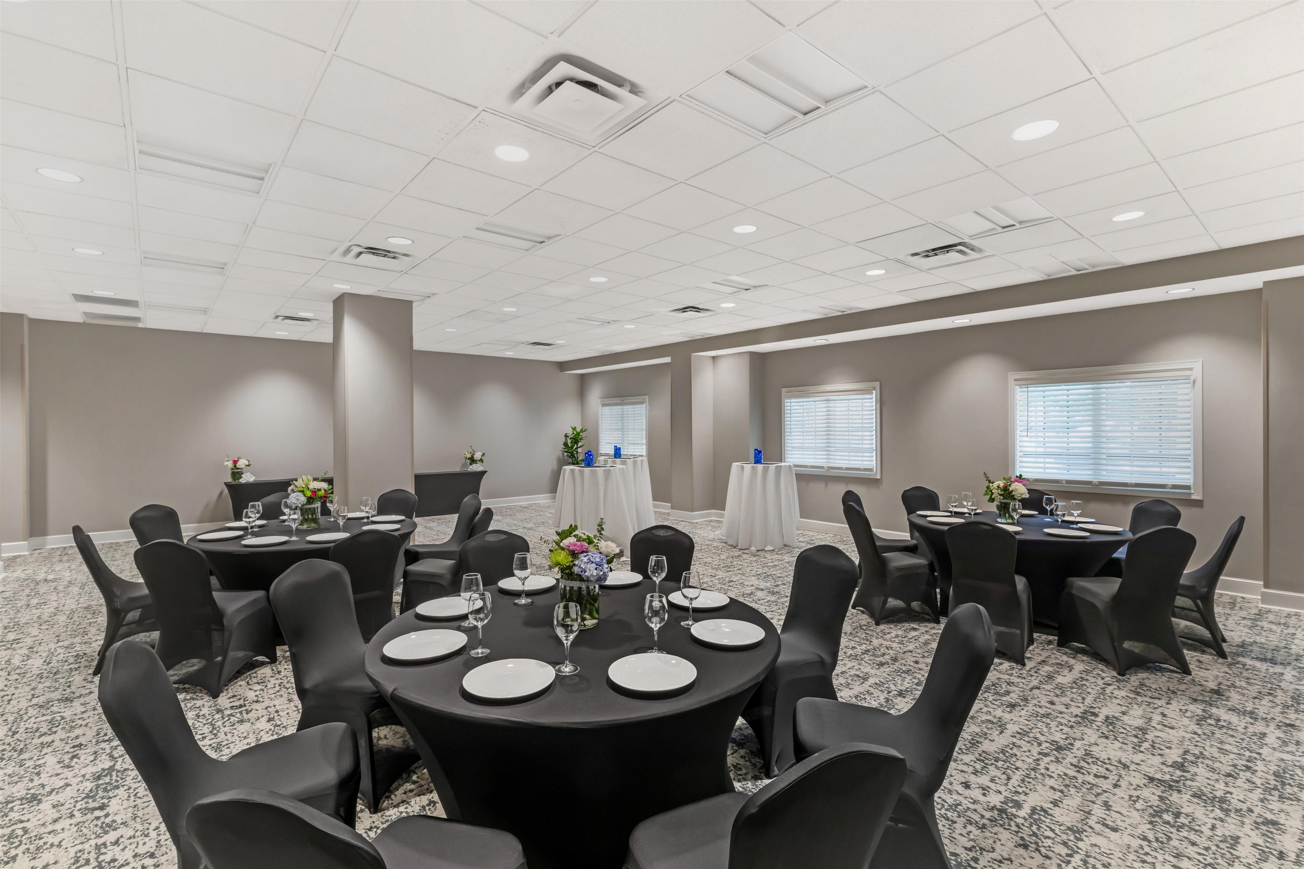 Jackson Ballroom Cocktail Reception | Sonesta Atlanta Airport South