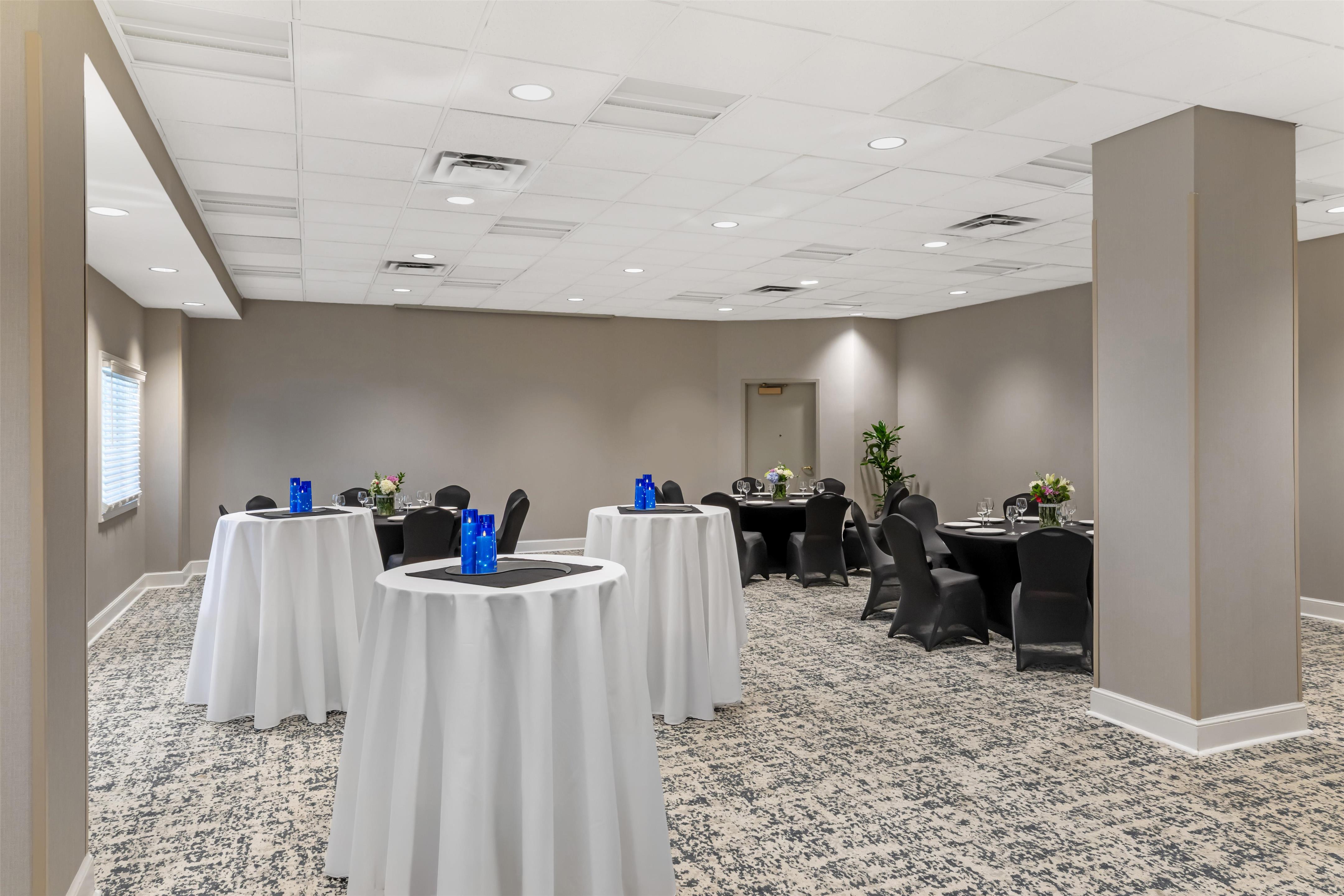 Jackson Ballroom Cocktail Reception | Sonesta Atlanta Airport South