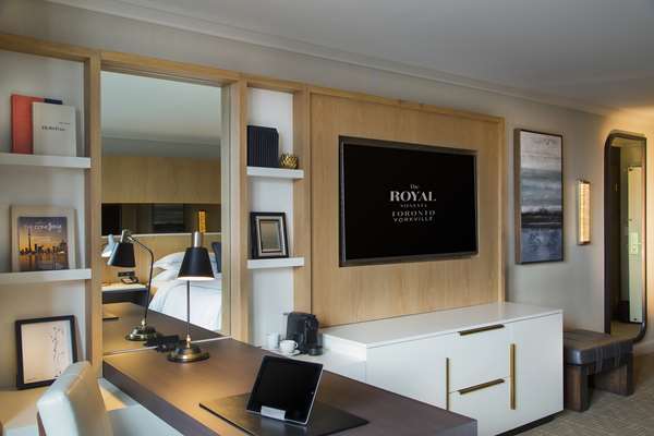  - Yorkville Royal Sonesta Hotel Queens Park Toronto