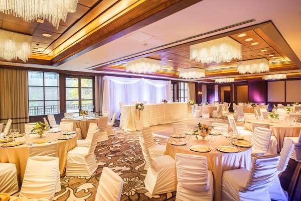  - Yorkville Royal Sonesta Hotel Queens Park Toronto