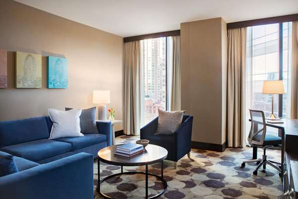 Suite - Royal Sonesta Hotel Chicago River North