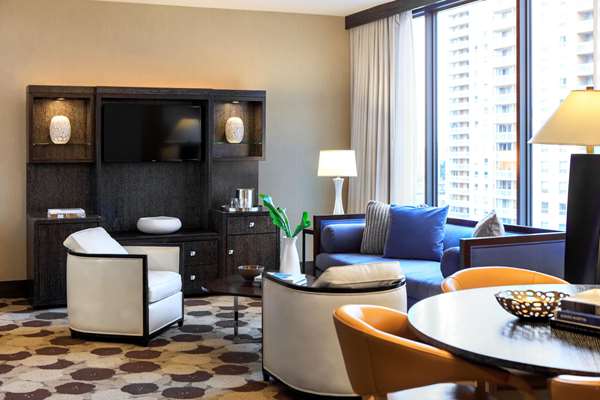 Suite - Royal Sonesta Hotel Chicago River North