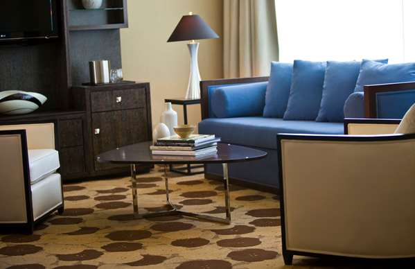 Suite - Royal Sonesta Hotel Chicago River North