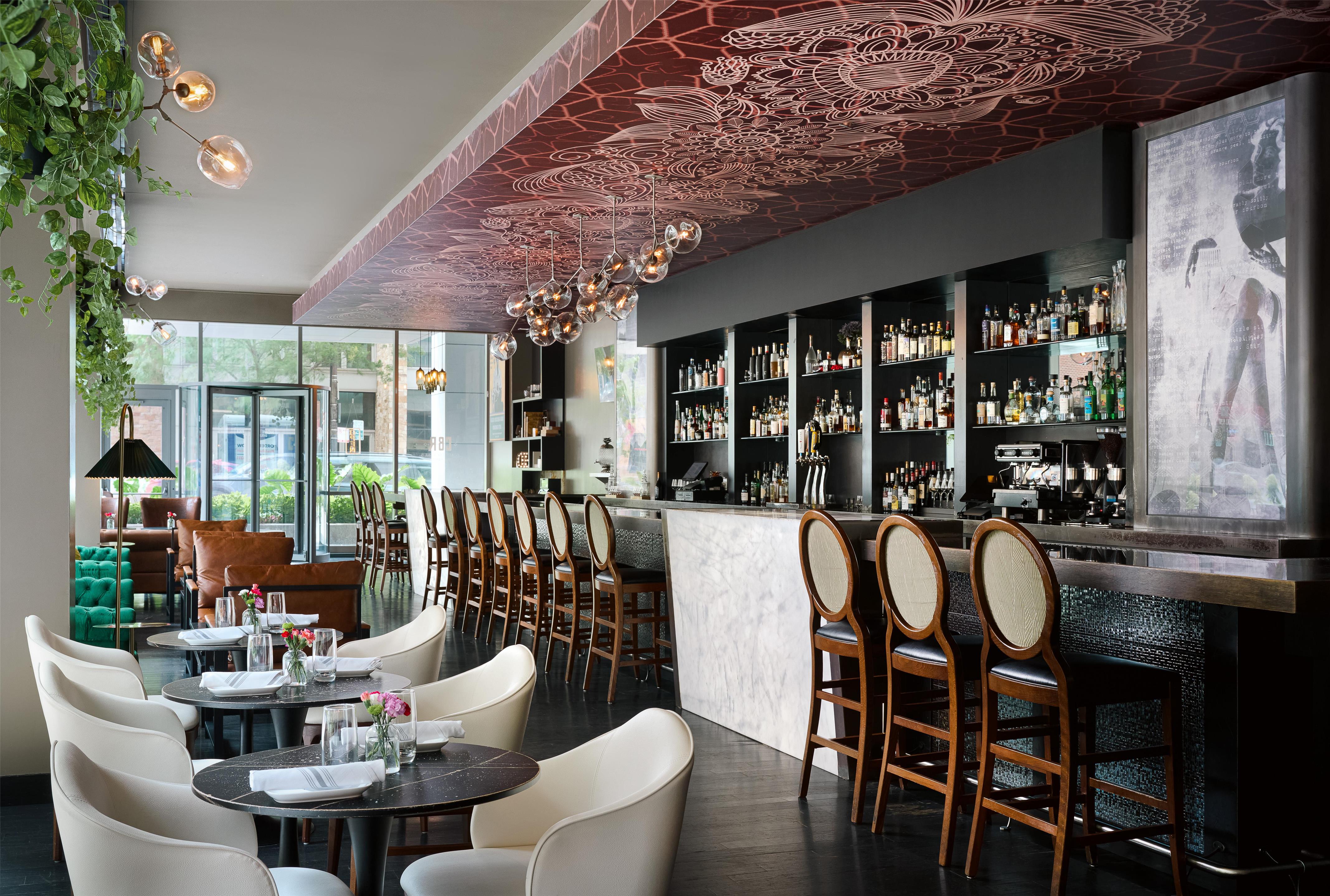CBR Bar | The Royal Sonesta Chicago River North