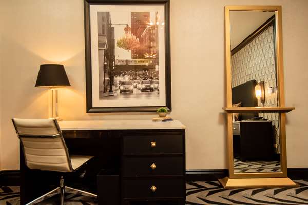  - Allegro Royal Sonesta Hotel West Loop Chicago