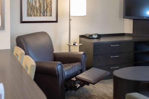 Suite - Sonesta Simply Suites North Olmsted - I-480, Exit 6