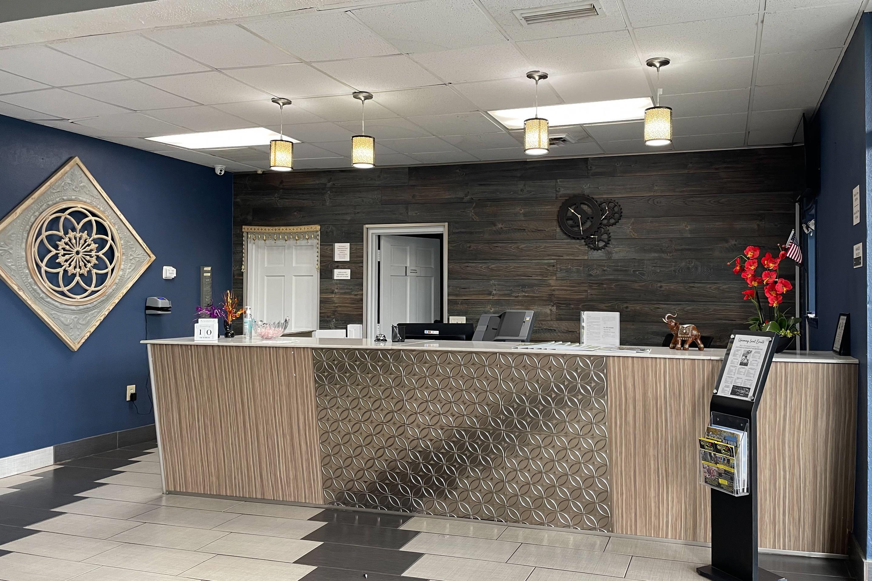 Front desk | Econo Lodge