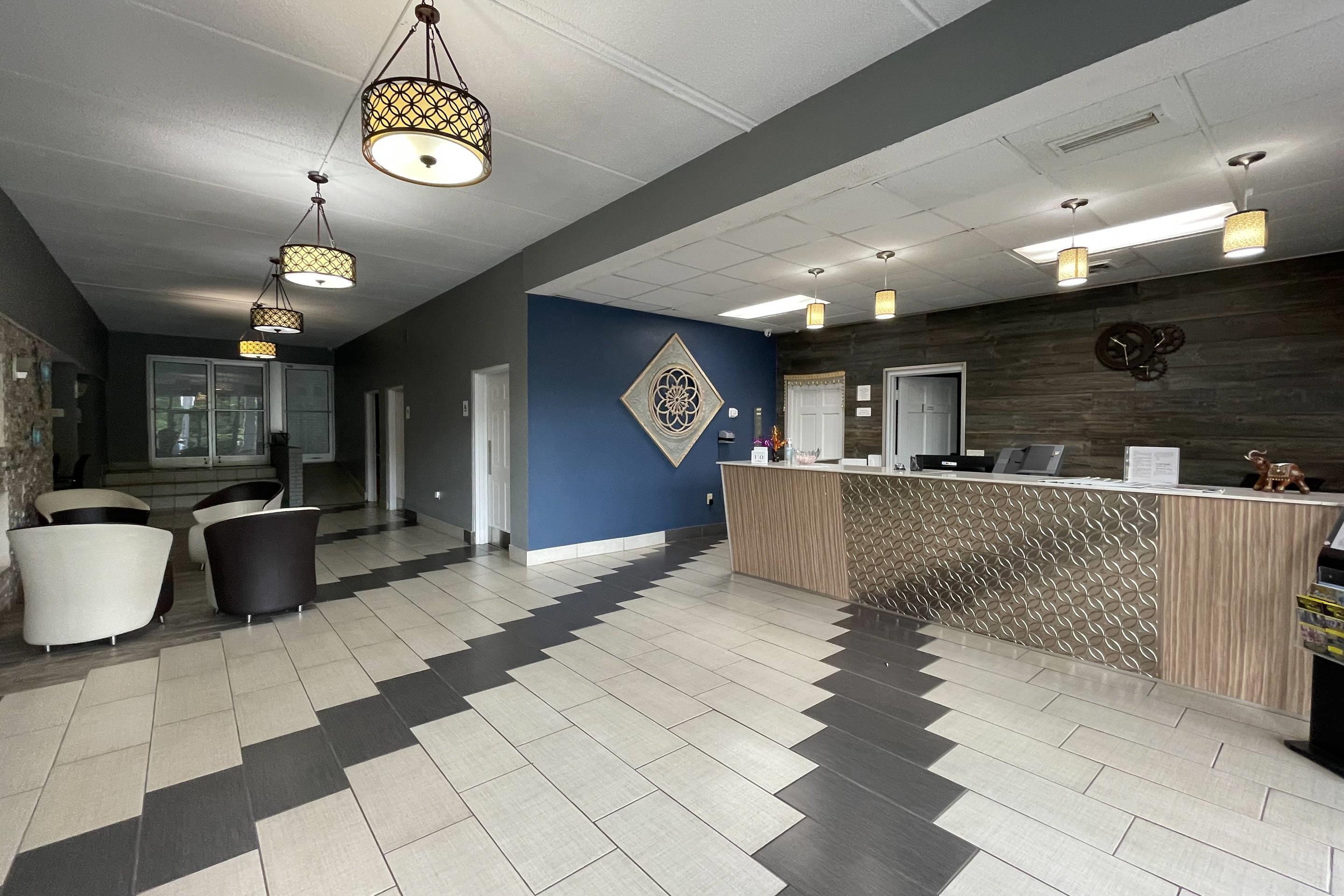 Front desk | Econo Lodge