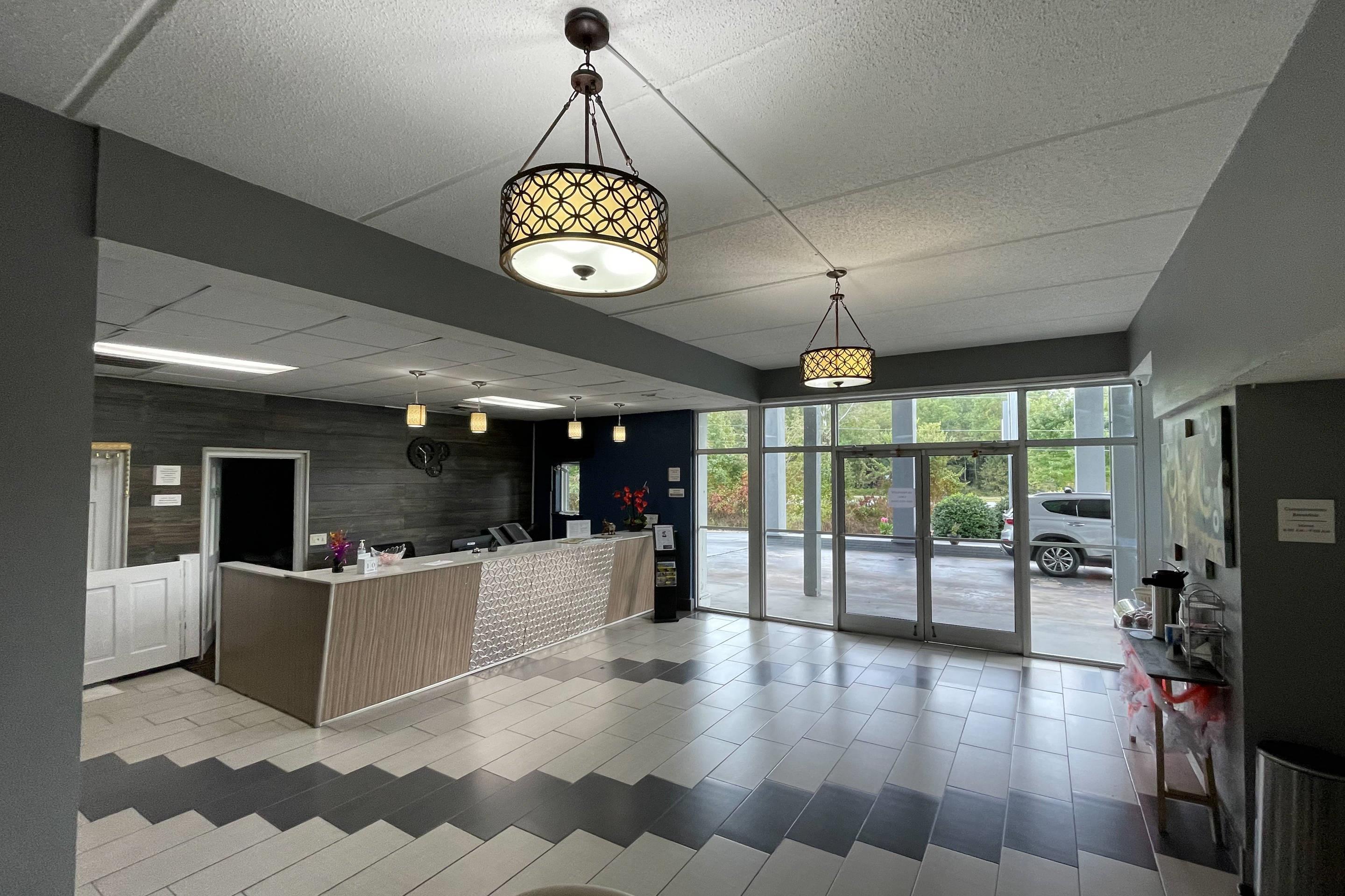Front desk | Econo Lodge